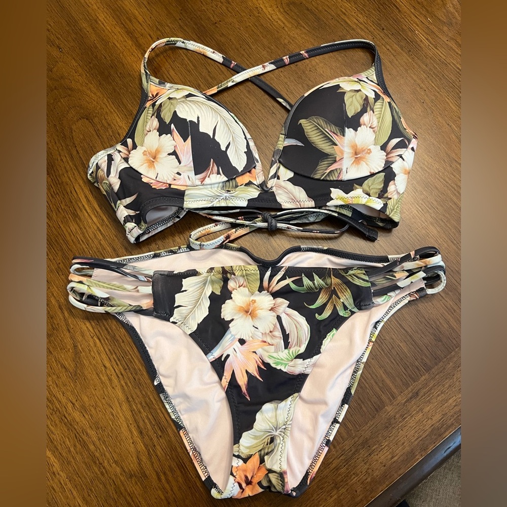 Shade & Shore Floral Bikini